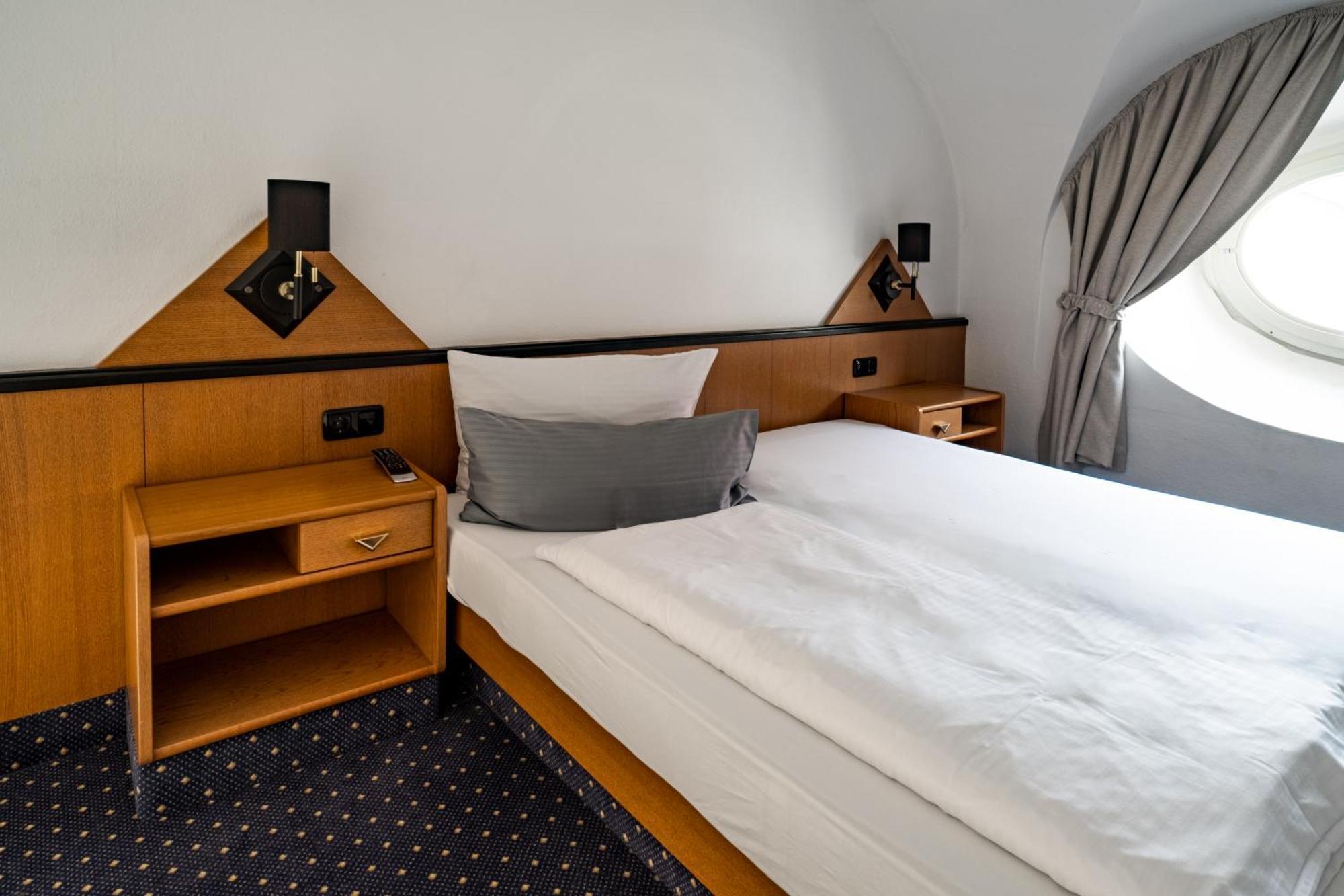 Hotel Goldener Hirsch เคาฟ์บอยเริน ภายนอก รูปภาพ